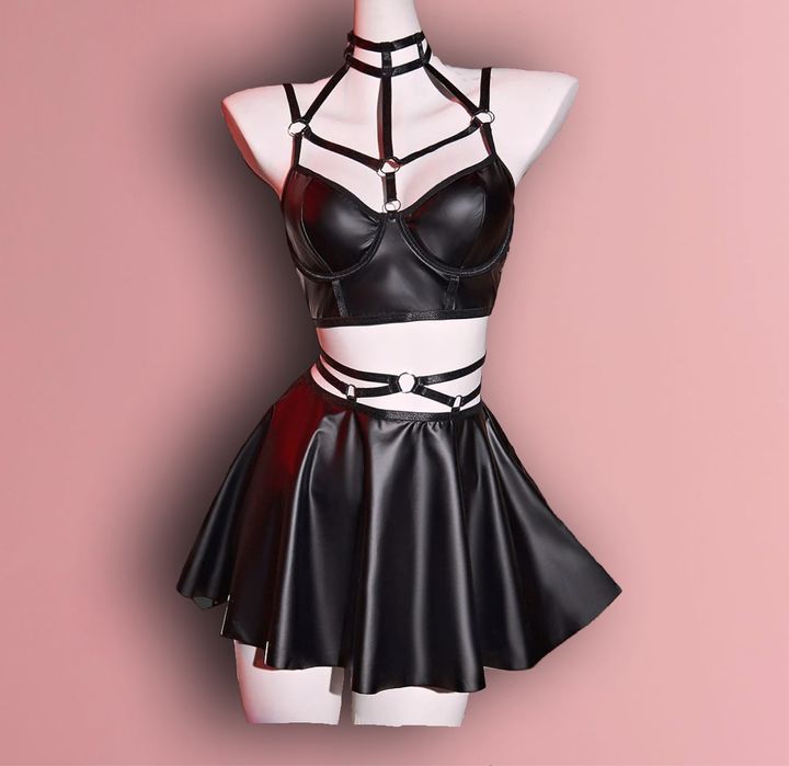 Жіночий вражаючий комплект. Новий. Кожзам.