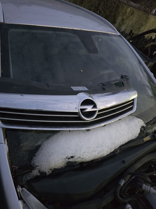 Передня решітка Опель Астра H Opel Astra радіатора решетка рестайлинг