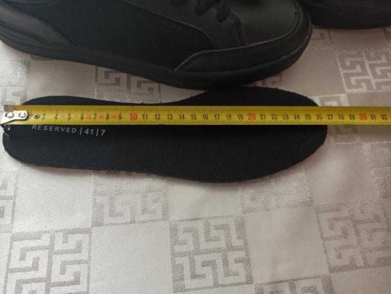 Кеди чоловічі в класичному стилі бренд Reserved .