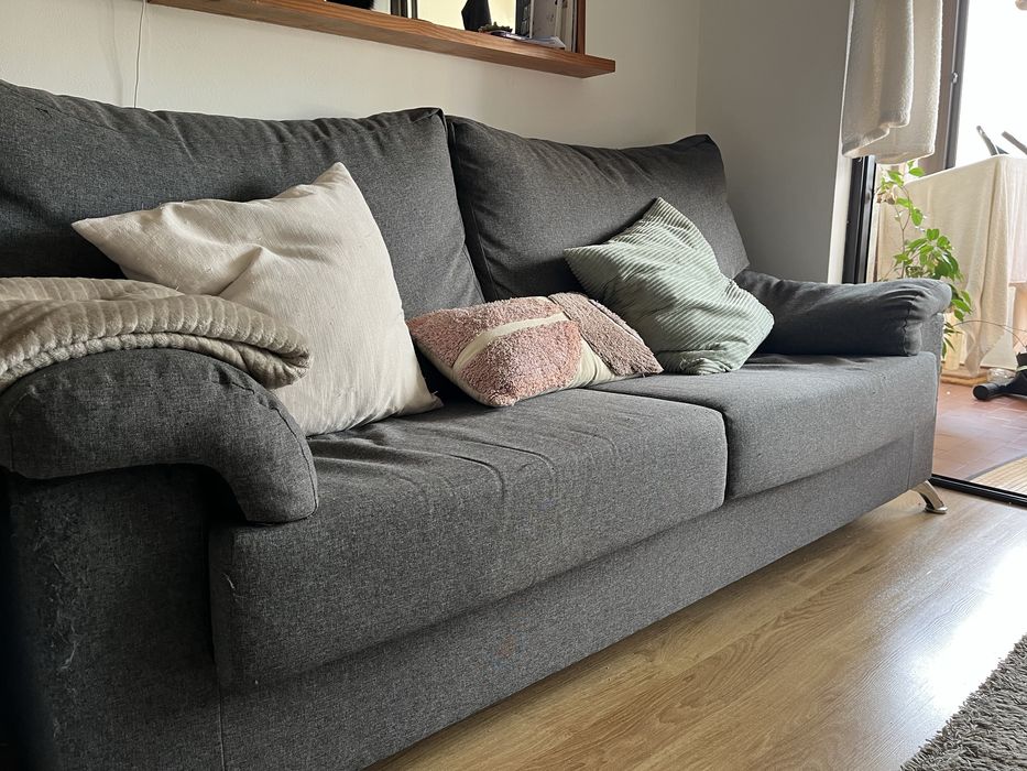 OFEREÇO Sofá Conforama em Bom Estado