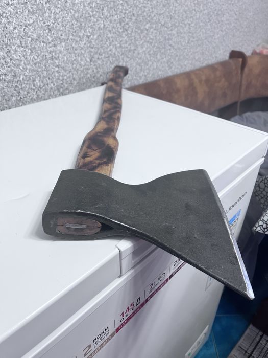 Продам велику сокиру мясника