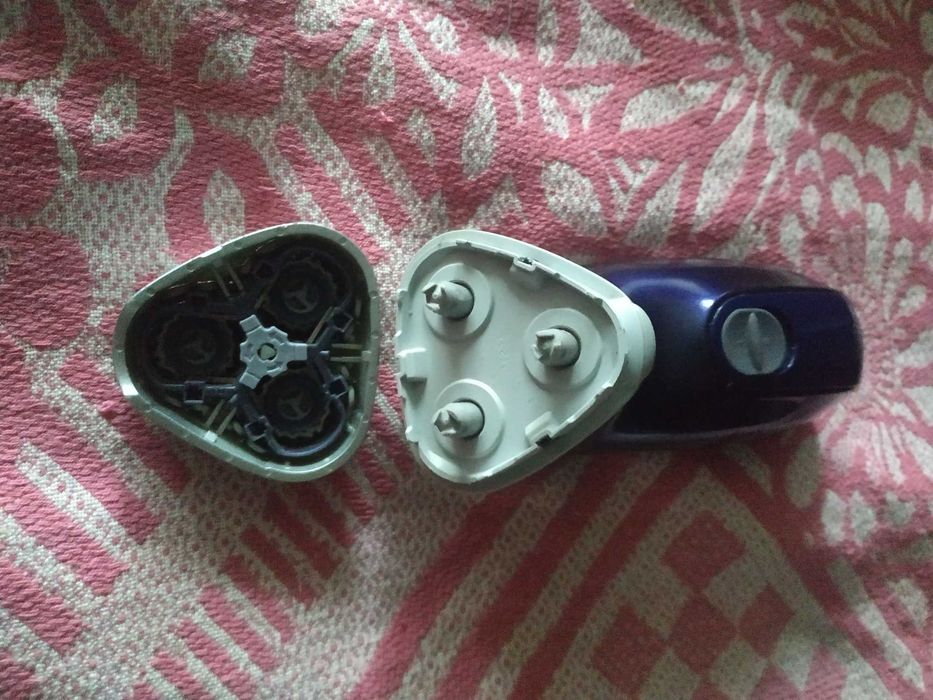 Электробритва PHILIPS