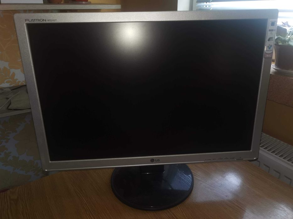 Монітор LG W2242T - 22"