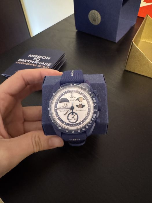 Relogio Omega x Moonswatch Mission to earthphase