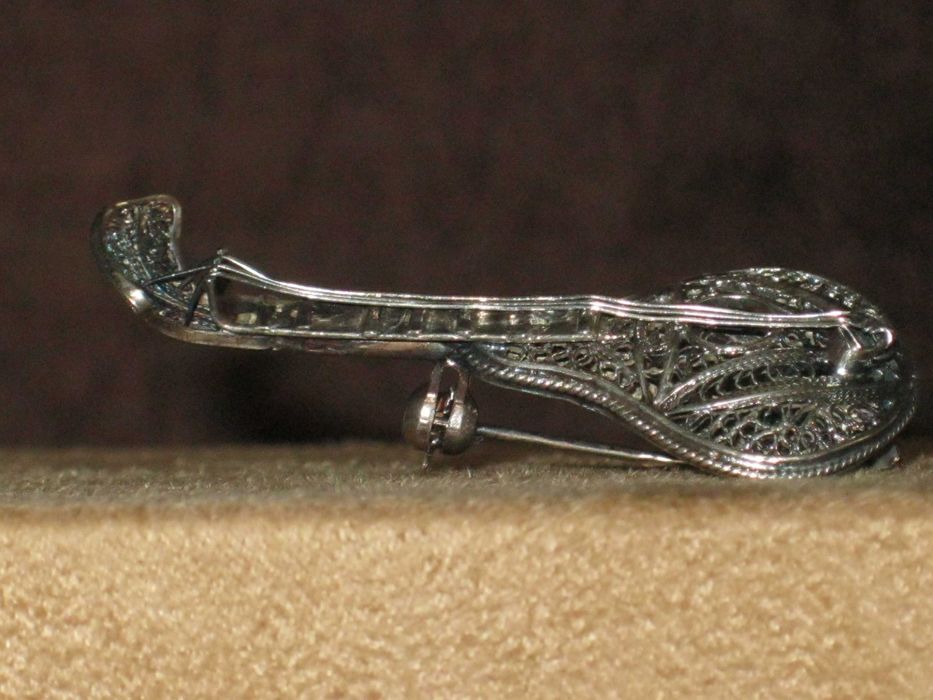 Alfinete Filigrana em Prata de Lei Maciça 835`/..