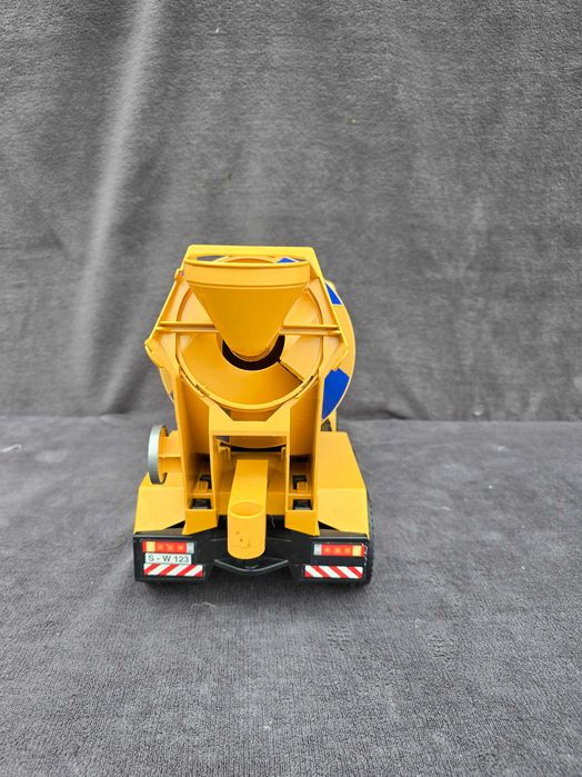 BRUDER Mercedes Betoiarka stara