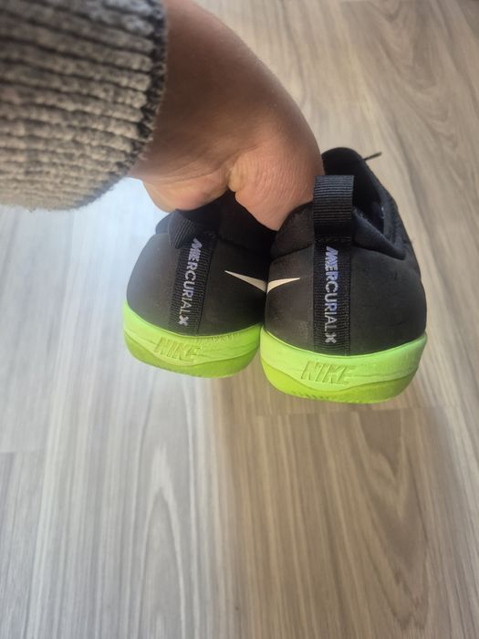 Професійні футзалки Nike Mercurial