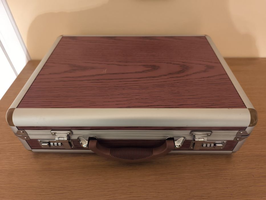 Zestaw sztućców Zepter dla 12 osób, walizka