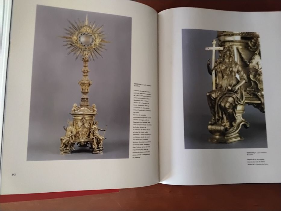 Livro sobre prata ourives e lavrantes do  Porto