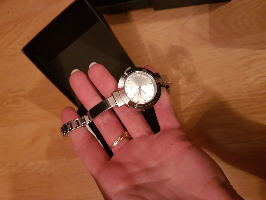 Srebrny zegarek damski