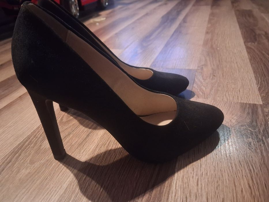 Szpilki Czarne zamszowe