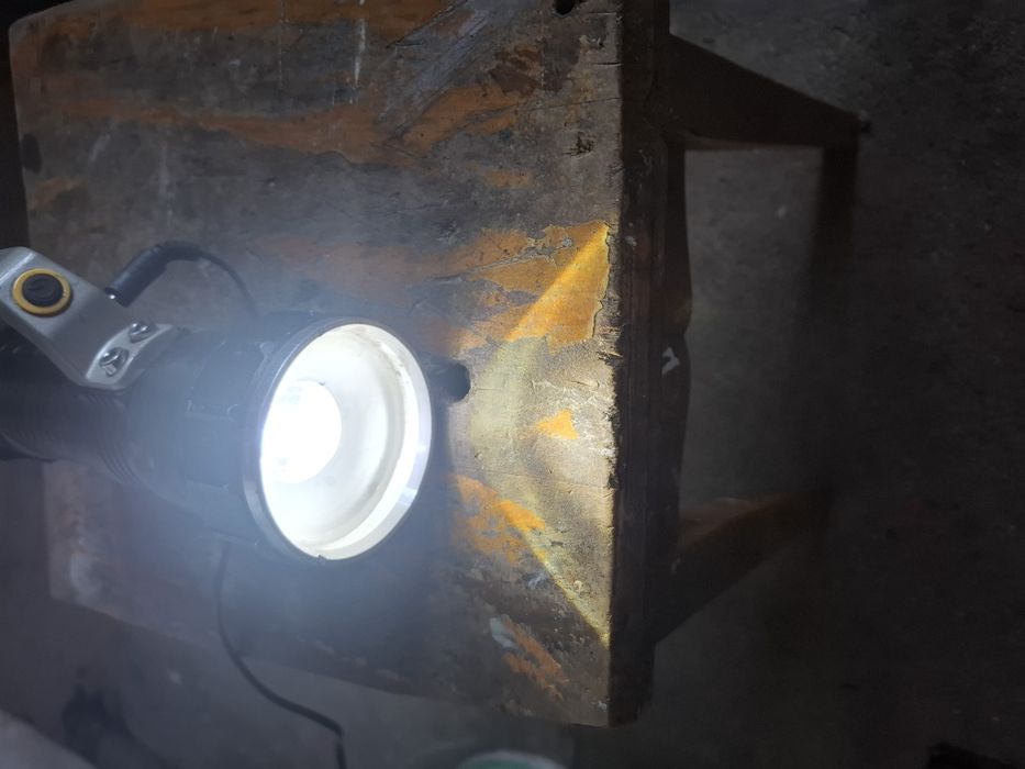 Latarka do ładowania