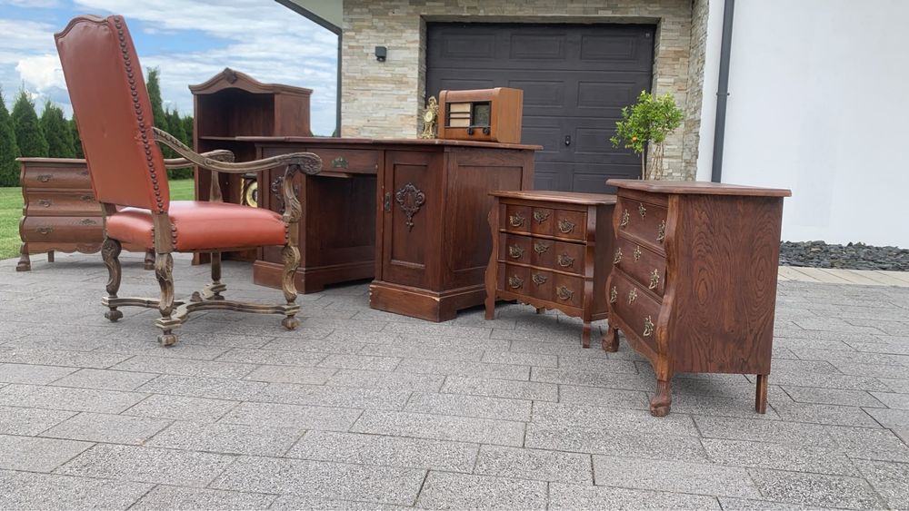 Elegancki komplet drewnianych mebli gabinetowych