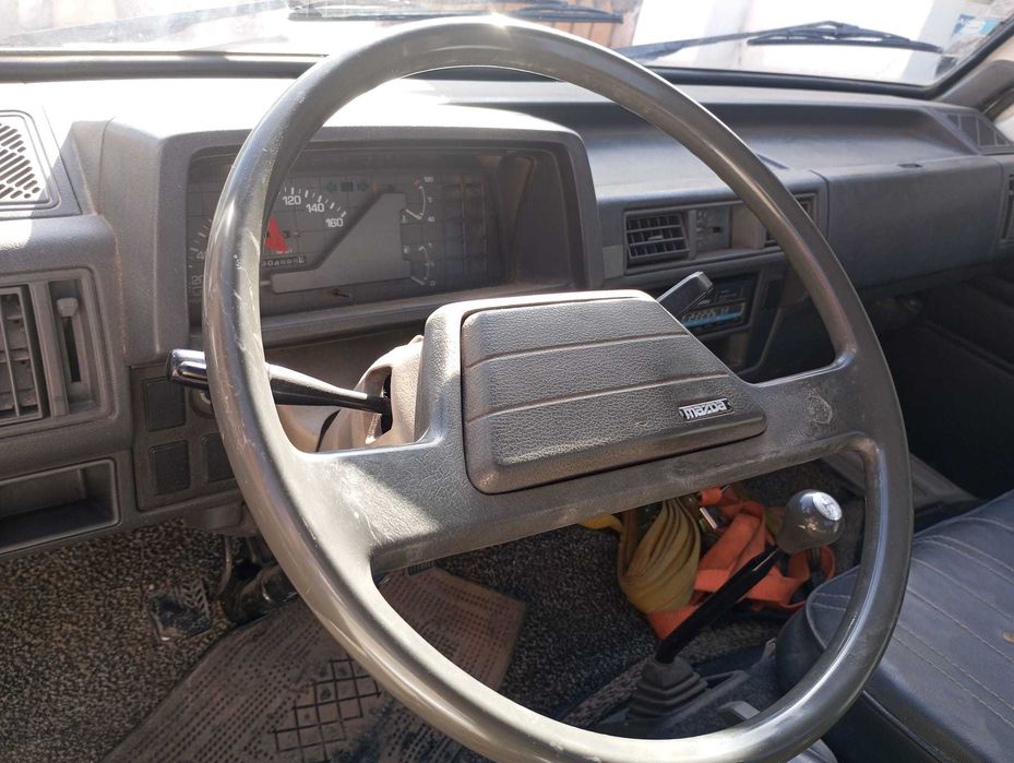 Carrinha de mercadorias  - Mazda E2200 PICK UP SD