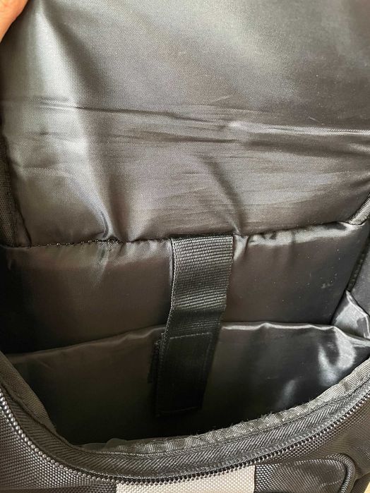 Mochila preta para portátil64285117500545123