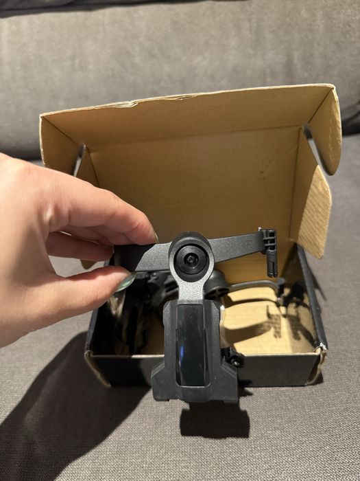 Adaptador de trilho de capacete tático