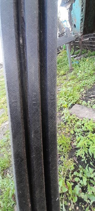 Продам  ремінь трьох ручейний.