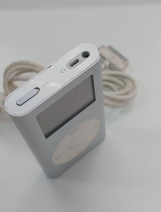 Apple iPod Mini 1th 4gb  "A1051"