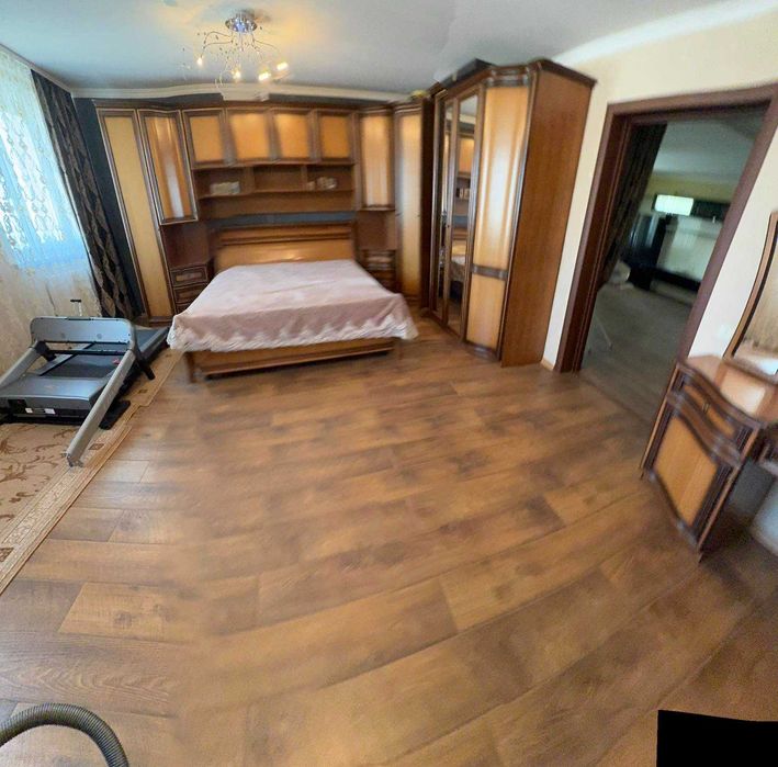 Продам 5-к квартиру, Хортицкий мкрн, пр. Юбилейный 14