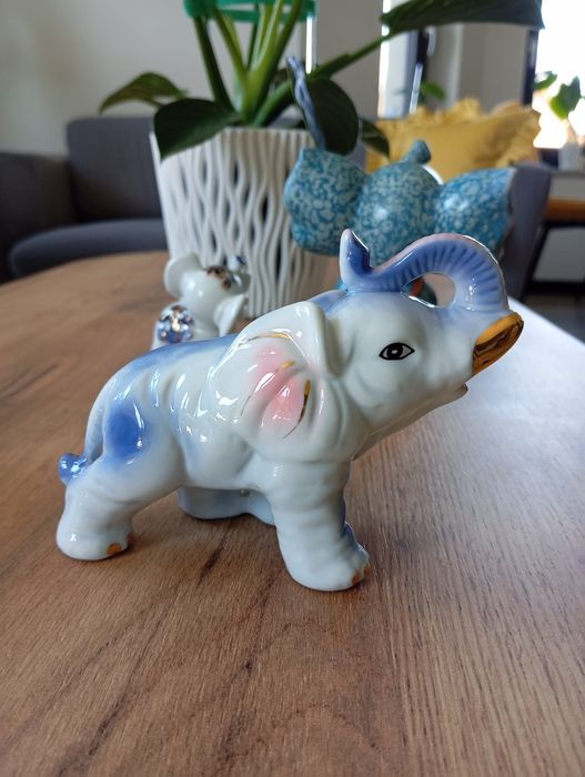 Zestaw ceramicznych figurek vintage słonie