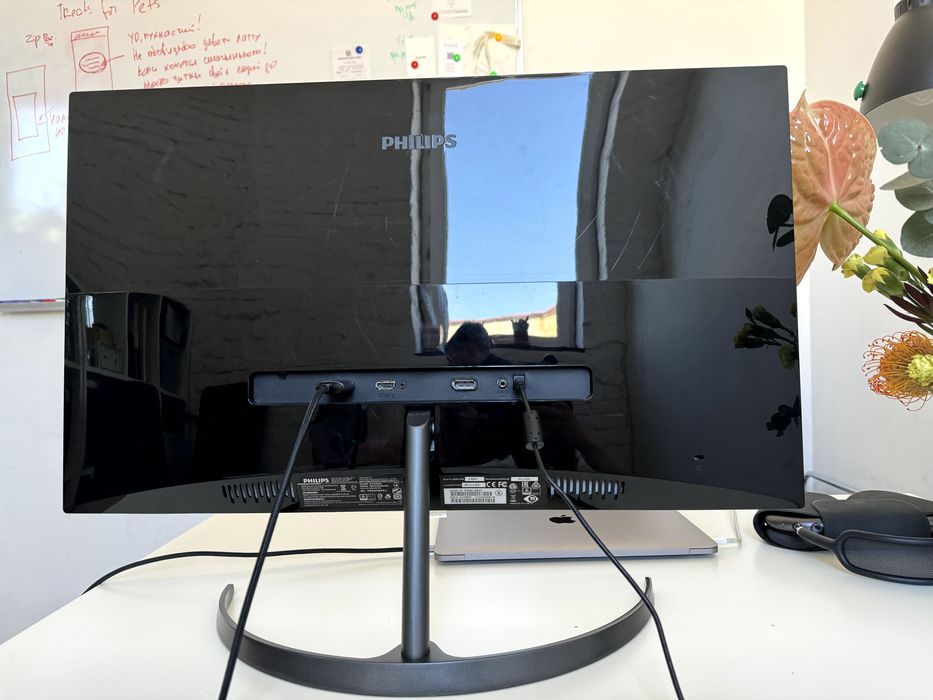 Монітор 27" Philips (276E8VJSB/00) в топ стані
