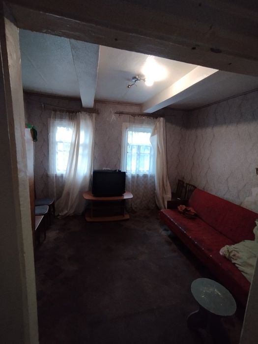Терміново продам пів будинку
