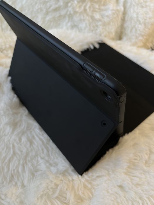 Etui z klawiatura iPad 10.2 nowy czarny case do ipada folia ochronna