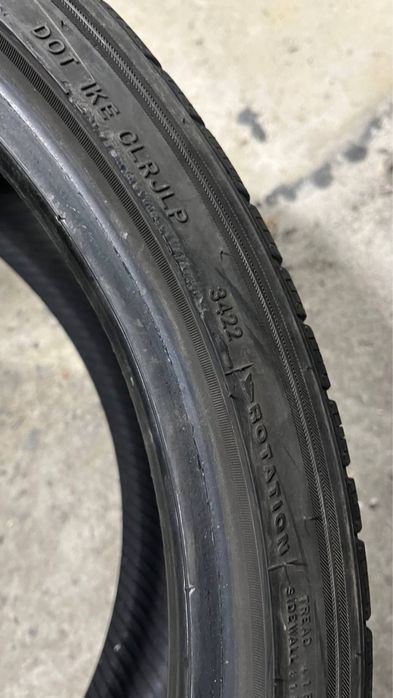 Пара зимової гуми 235/35/19 Gripmax