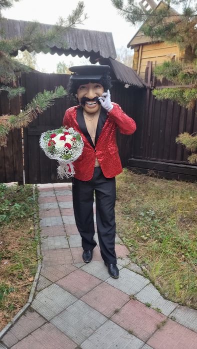 Żywa maskotka/striptizer