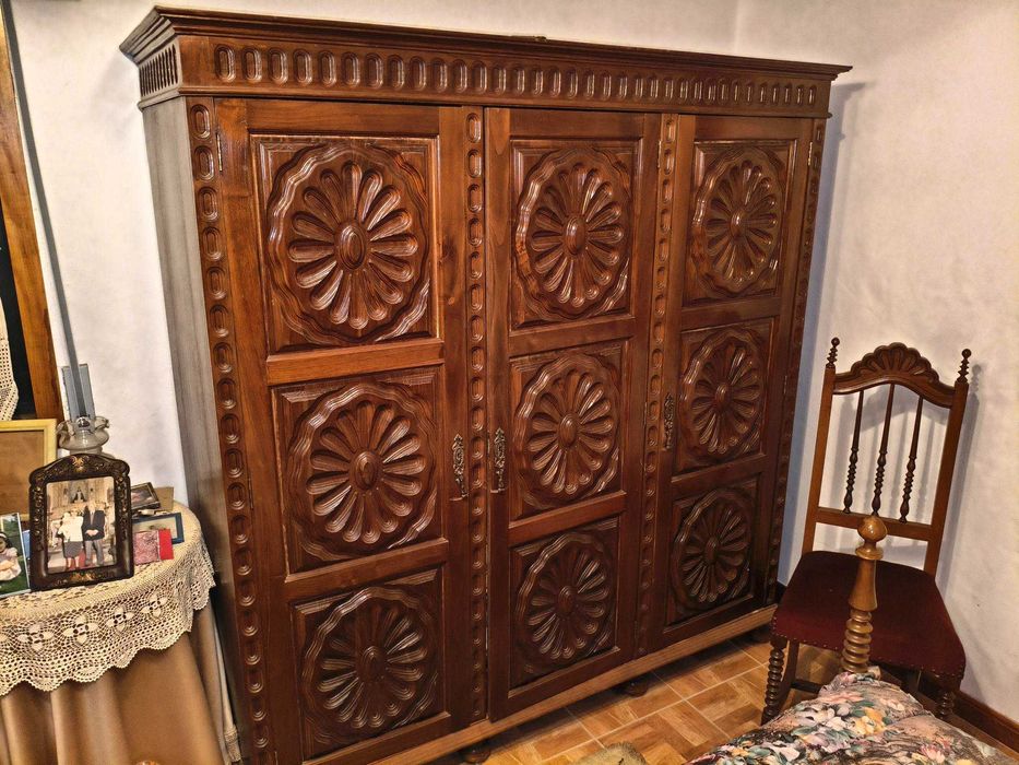 Quarto Completo Cama Mesinhas Roupeiro Cômoda | Muito bom estado