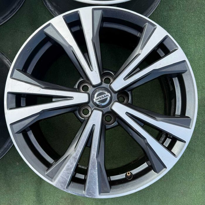 Оригінальні диски 5/114.3 r18 Nissan Rogue Qashqai