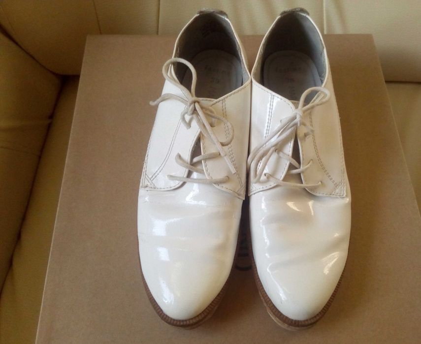 półbuty 39 r Marco Tozzi