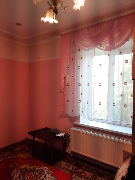 Продається якісний господарський будинок