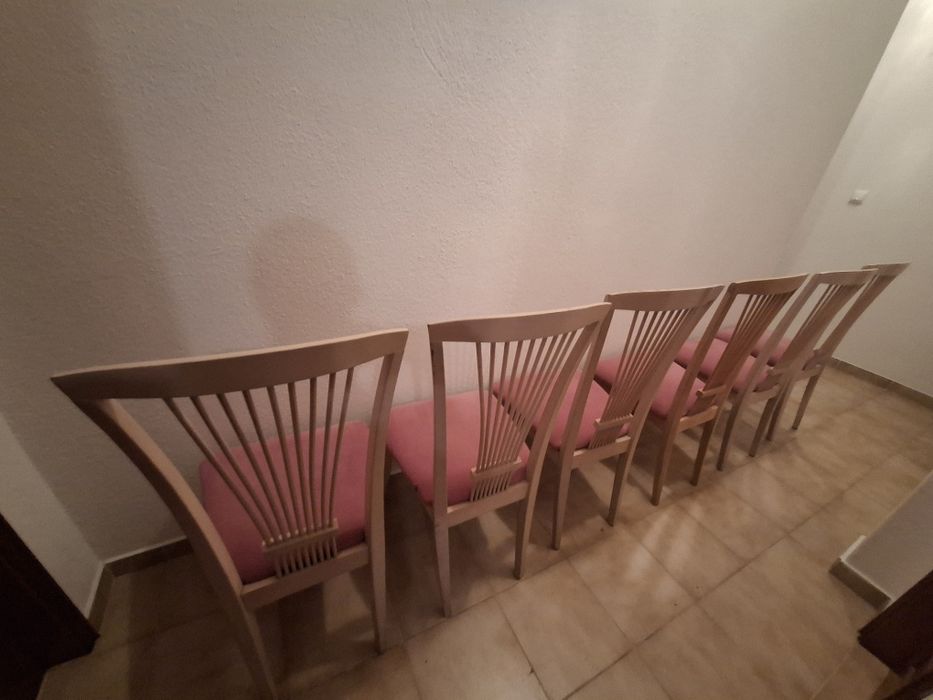 Conjunto de 6 cadeiras de Jantar - clássicas e super resistentes.