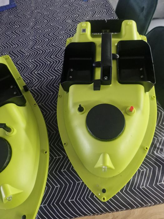 Łódka zanętowa, 2 sztuki