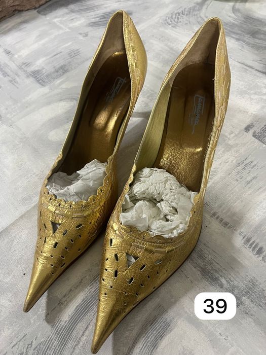 Vendo calcados novos e usadmdo