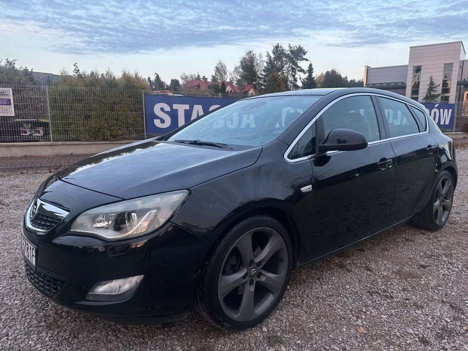 Opel Astra Opel Astra J 2010 | 1.7 CDTI 125 KM | 6 biegów | Klimatronik | Tempoma