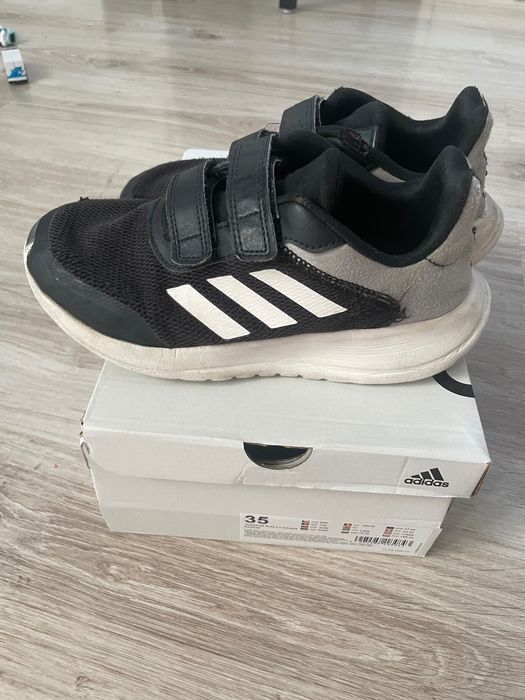 Adidas buty sportowe r. 35