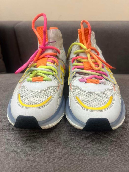 кросівки розмір 35-36