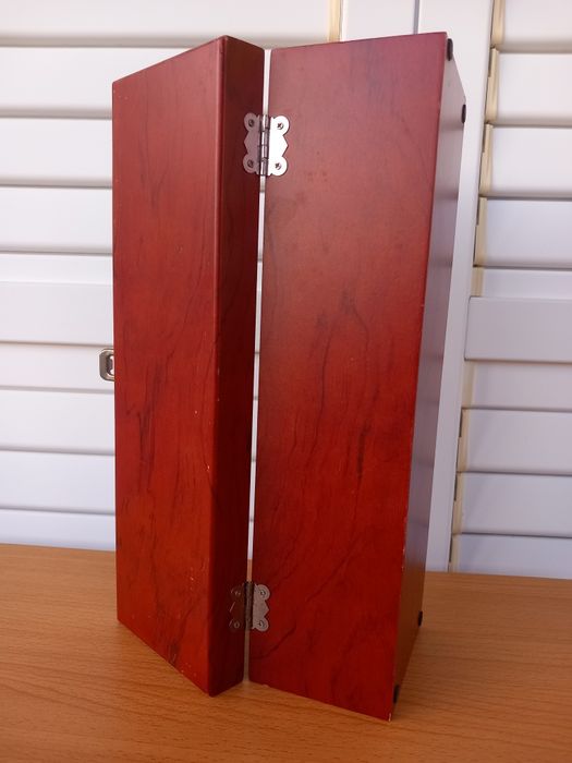 Caixa de madeira para garrafa