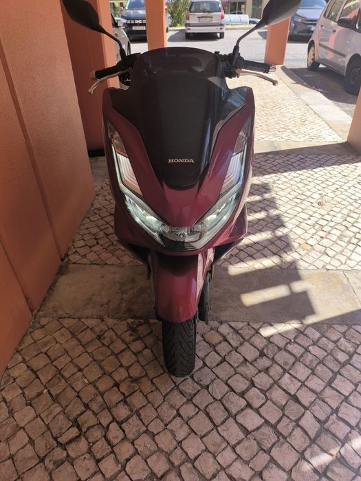 Honda PCX  125. 2.400€