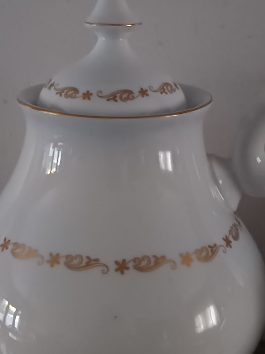 Vista Alegre Serviço €de café decorado a ouro mate