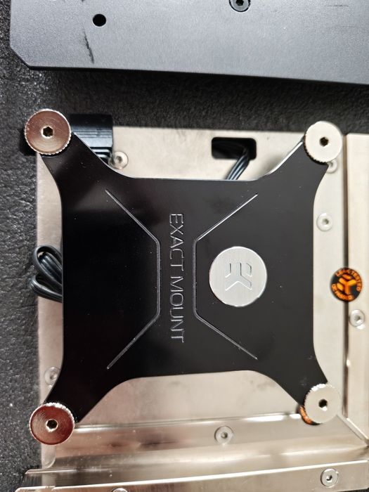 Blok Wodny EK-Quantum Momentum² ROG Maximus Z790/ Z690 Hero