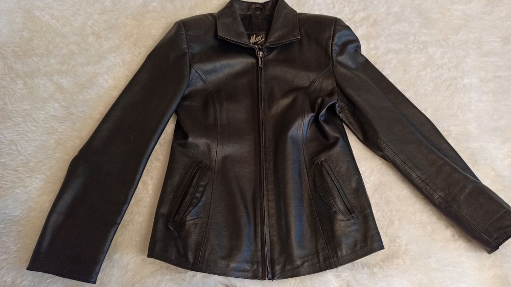 Женская кожаная куртка размер s