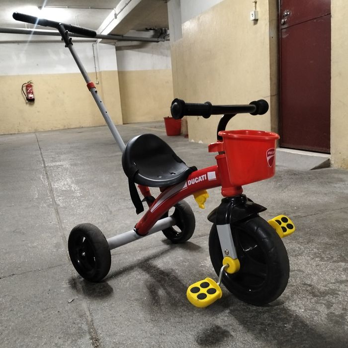 Triciclo ducati em bom estado