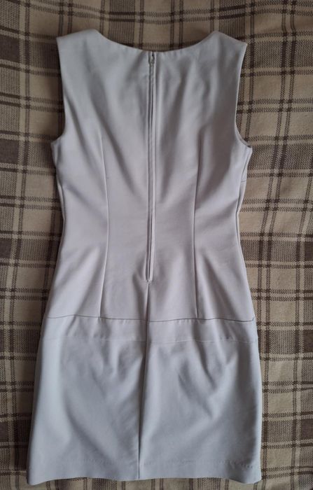 Beżowa sukienka marki Orsay. Rozmiar 36