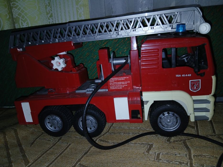 пожежна машина брудер