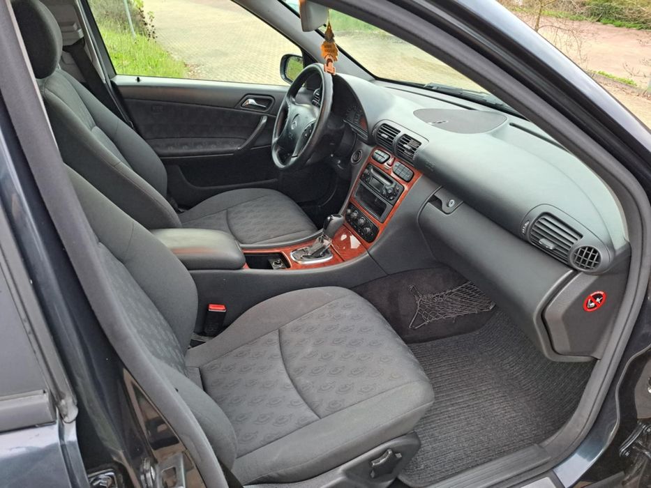 Mercedes benz c220 cdi 206 mil kms reais