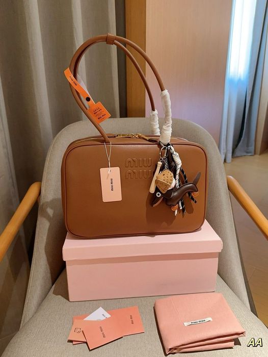 Nowa torebka miu miu