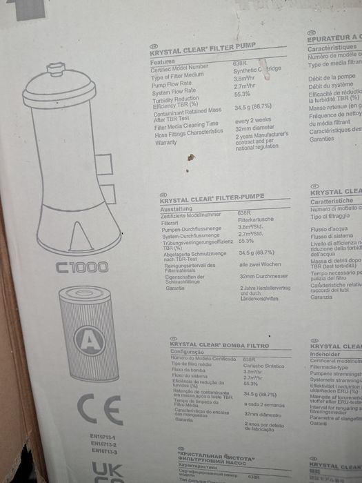 Piscina ainda na caixa